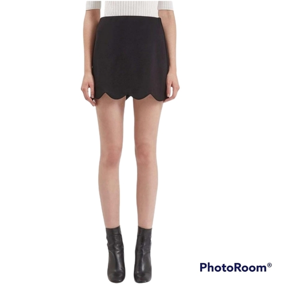 Topshop Black Scalloped Mini Skirt - Picture 1 of 9